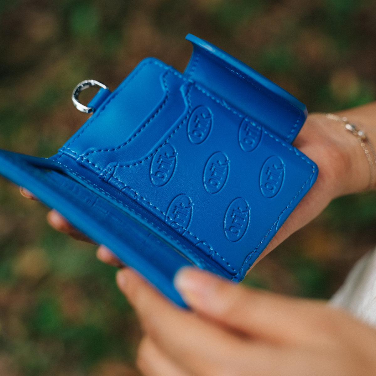 Compact Pal in Cobalt