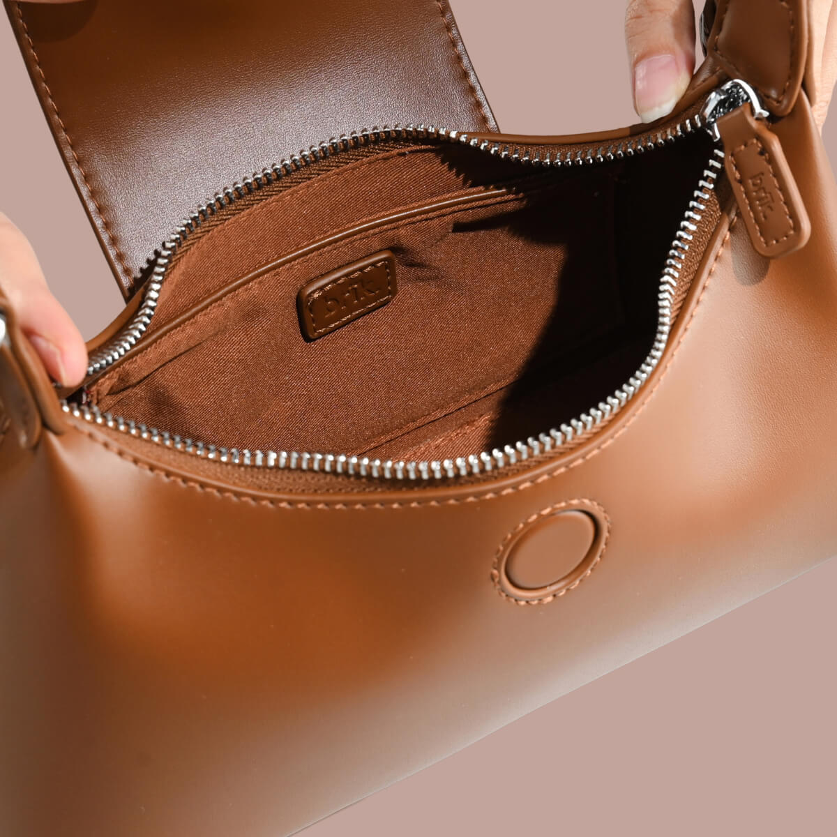 Chroma Matte in Caramel