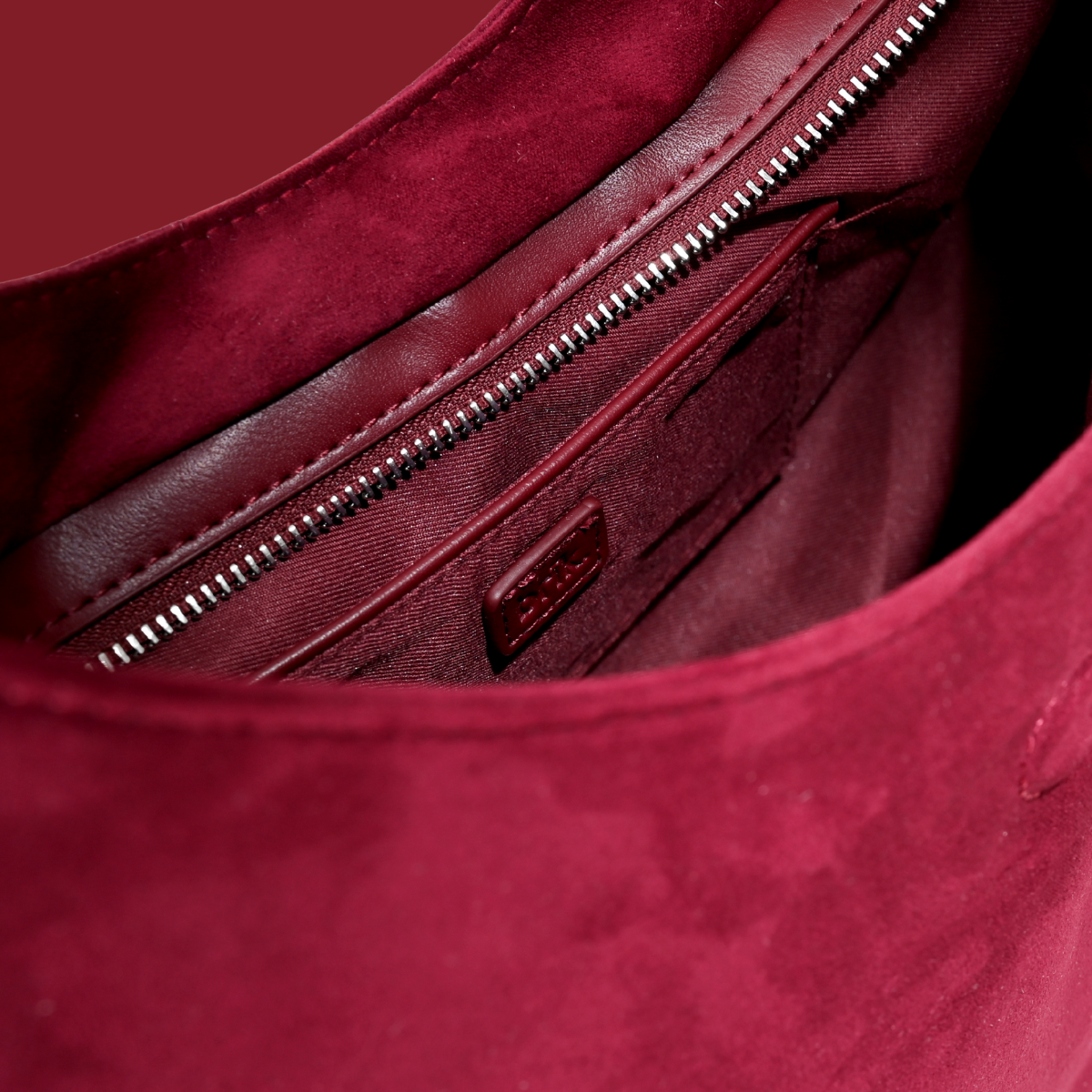 Slouchie Bag in Scarlet