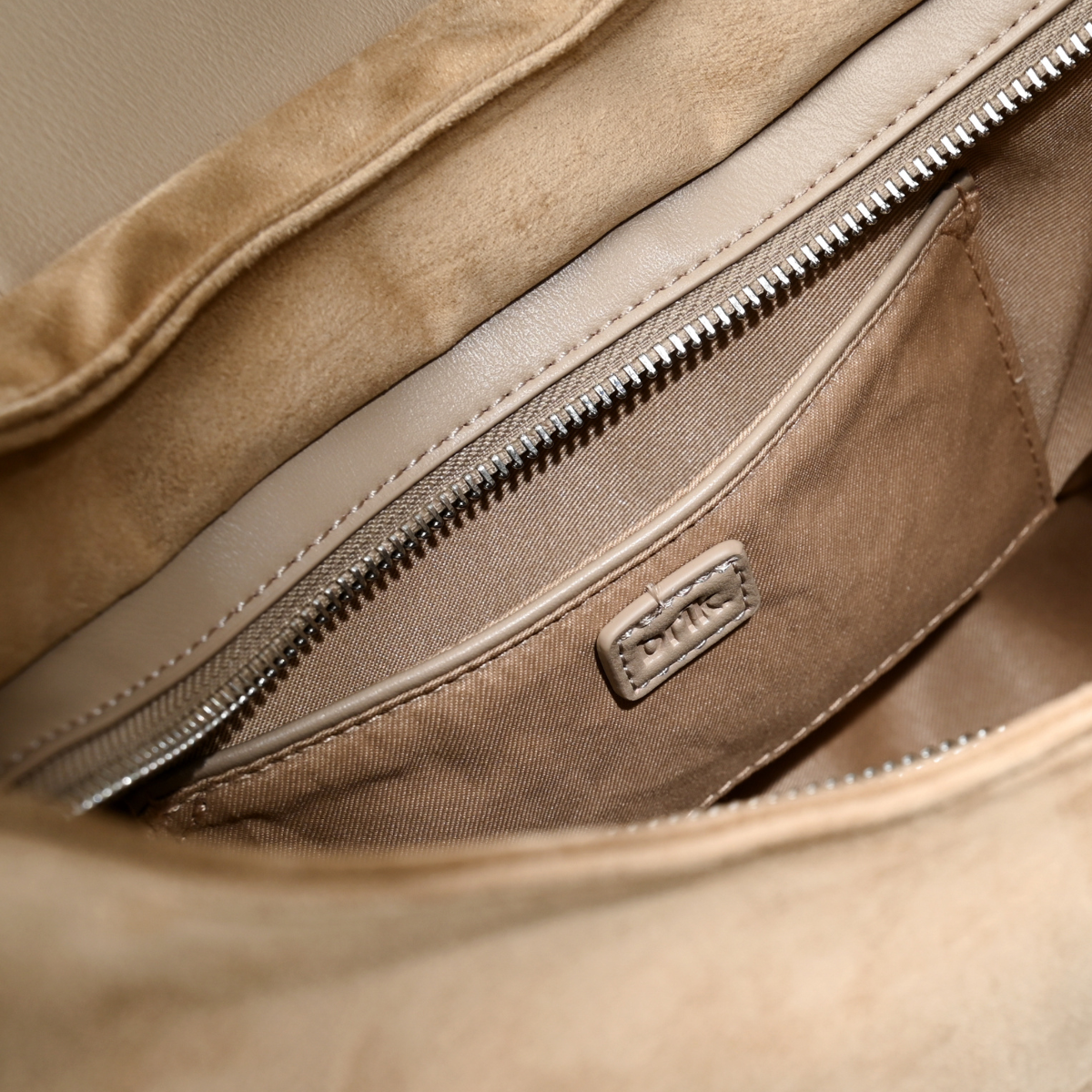 Slouchie Bag in Camel