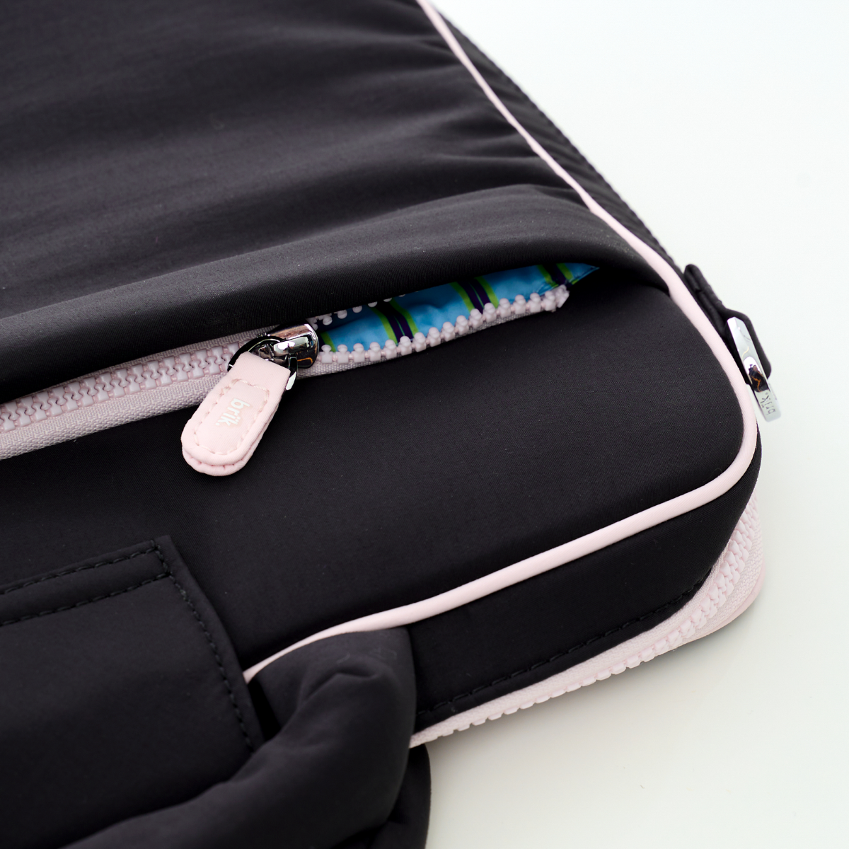 Laptop Hugger in Black + Pink