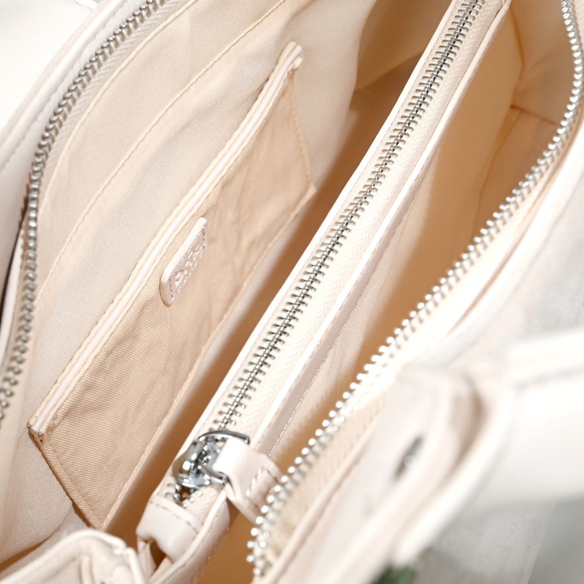 Bunga Hati Bag in Chantilly