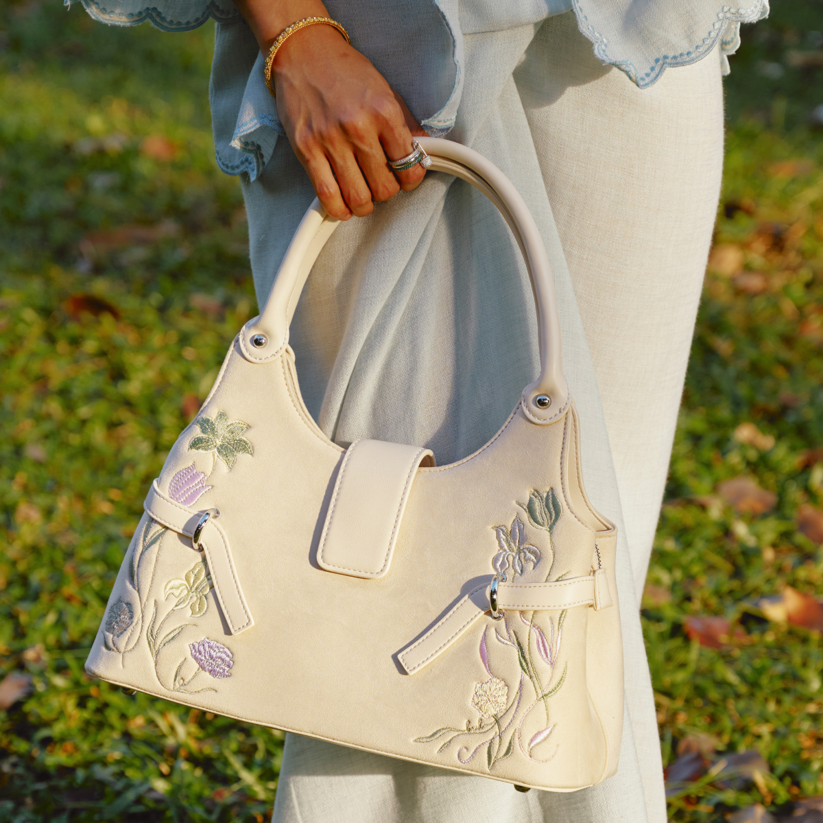 Bunga Hati Bag in Chantilly