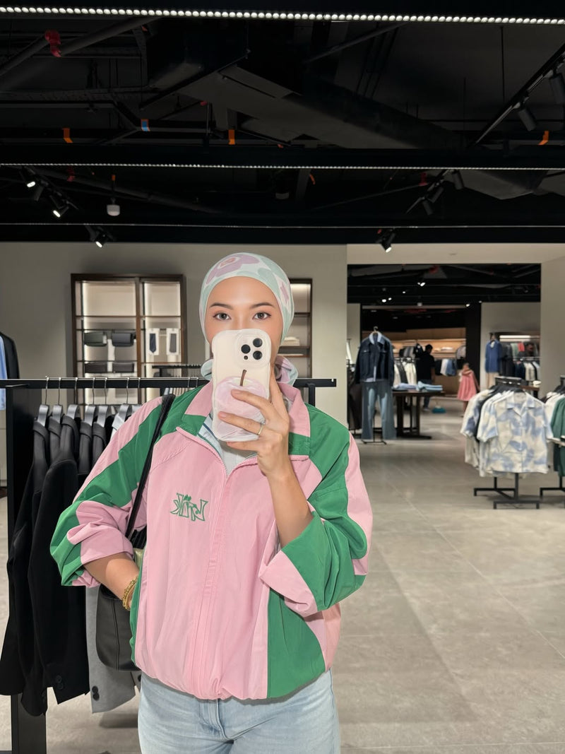 @farahfarhanaaaaa