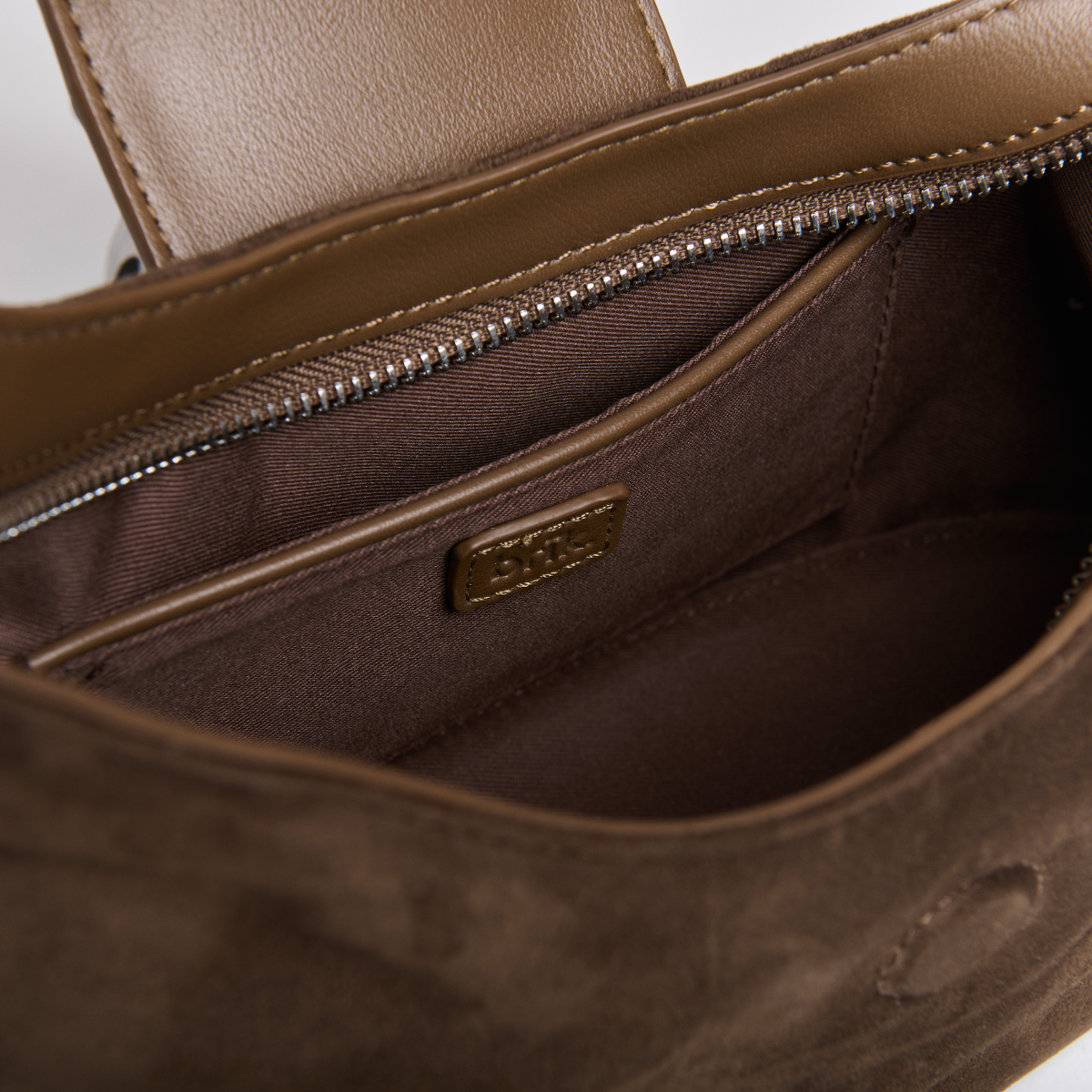 Petite Slouchie Bag in Toasted